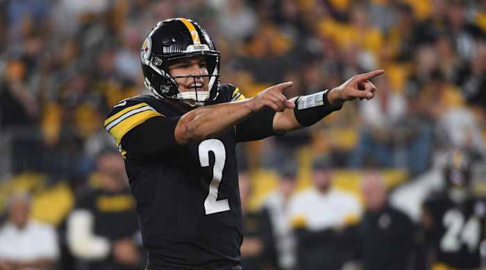 PITTSBURGH, PA - SEPTEMBER 30: Mason Rudolph #2 of the Pittsburgh Steelers lines up under center in the first half during the game against the Cincinnati Bengals at Heinz Field on September 30, 2019 in Pittsburgh, Pennsylvania.